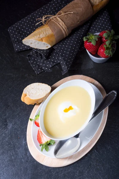 Asparagus Soup Poached Egg Fresh Baguettes — Stock Photo, Image