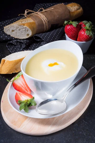 Asparagus Soup Poached Egg Fresh Baguettes — Stock Photo, Image