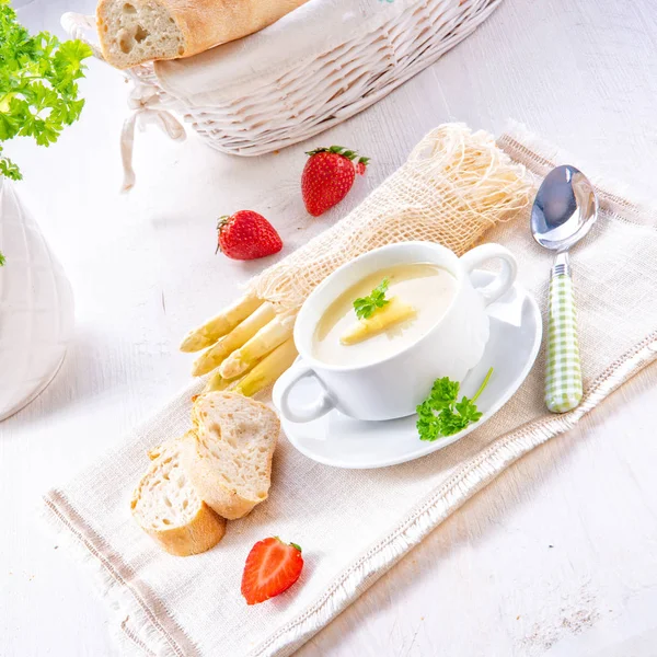 Asparagus Cream Soup Capers Fresh Baguette — Stock Photo, Image