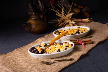 Tarçınlı kuru erik.