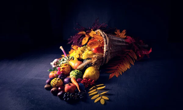 Beautiful Autumnal Cornucopia — Stock Photo, Image