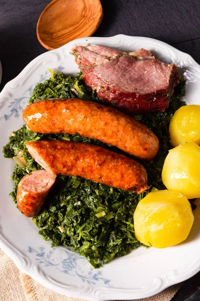 Oldenburg boerenkool met pinkelworst en kassler — Stockfoto