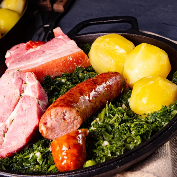 Rustic kale with pinkel sausage and kassler — Stock Photo, Image