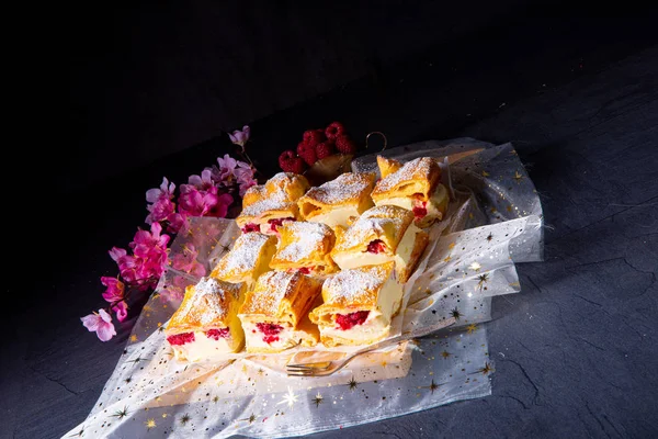 Karpatka - un délicieux gâteau au pudding polonais — Photo