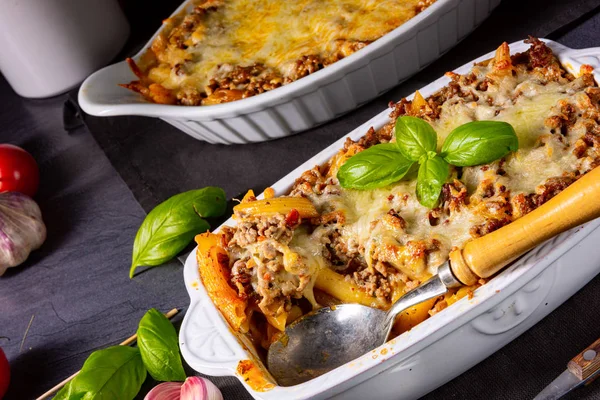 Noodle , minced meat casserole with cheese — Stock Photo, Image