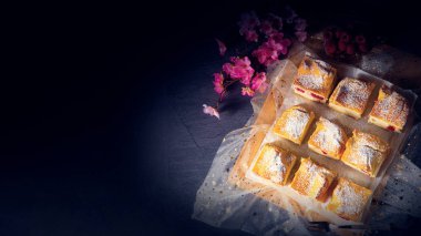 Karpatka. Lezzetli bir Polonya pudingi.