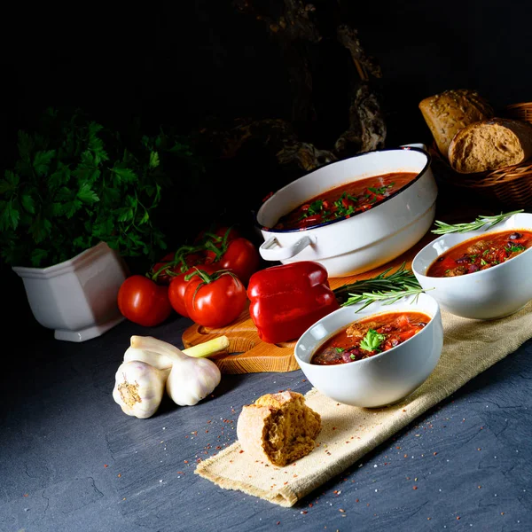 Carne picante estilo mexicano com feijão — Fotografia de Stock