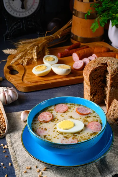 Páscoa em polonês: sopa de farinha azeda para o café da manhã da Páscoa ) — Fotografia de Stock