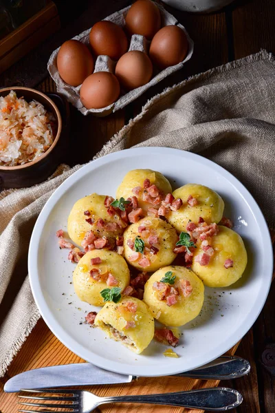 Albóndigas Polacas Con Relleno Chucrut Carne Champiñones —  Fotos de Stock