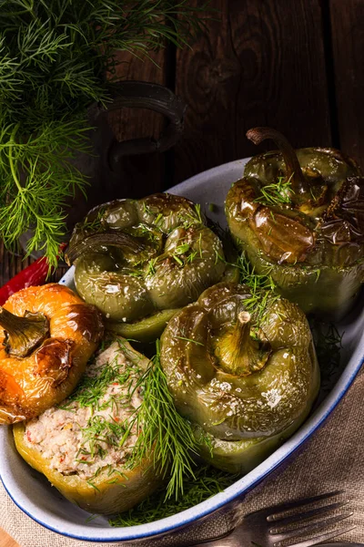 Peperoni Ripieni Con Bulgur Zucchine Formaggio Pecora — Foto Stock