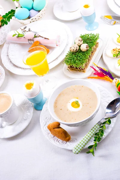 Wielkanoc Polsku Zupa Kwaśnej Mąki Śniadanie Wielkanocne — Zdjęcie stockowe