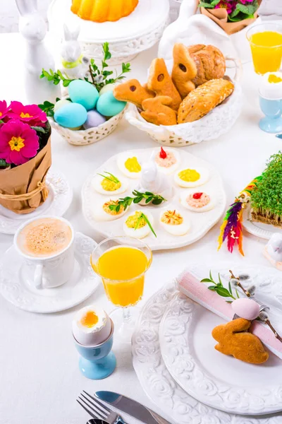 Perfect Table Colorful Table Decorations Easter — Stock Photo, Image