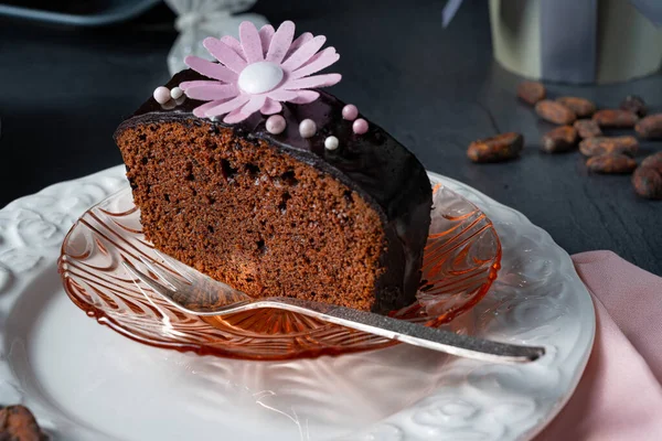 Delicious Homemade Juicy Chocolate Cake — Stock Photo, Image