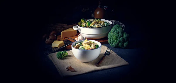 Real Pasta Mushrooms Spinach Broccoli — Stock Photo, Image