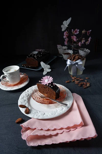 Heerlijke Zelfgemaakte Sappige Chocoladetaart — Stockfoto
