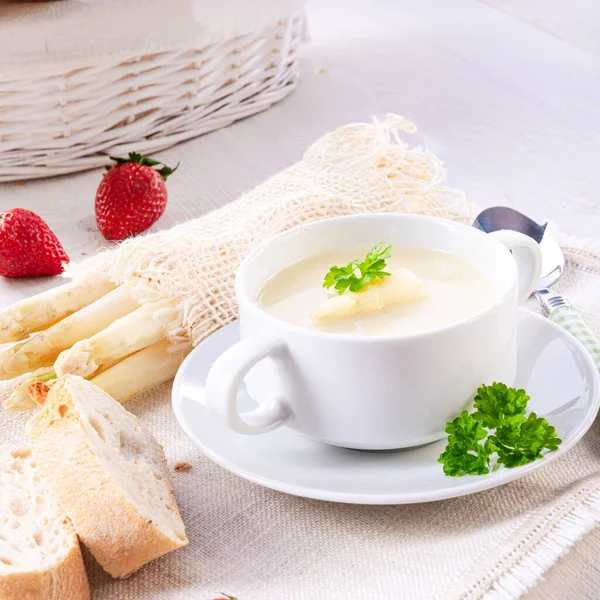 Delicious White Asparagus Cream Soup — Stock Photo, Image