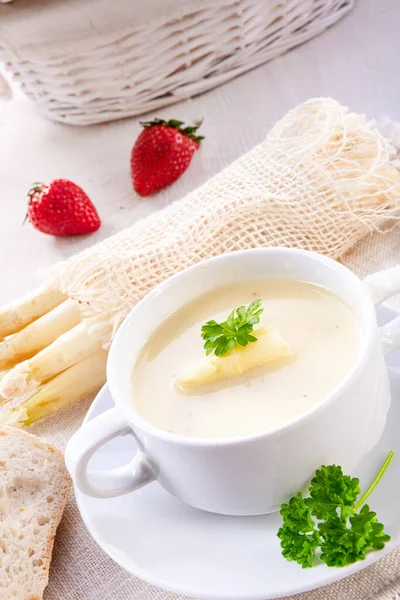 Delicious White Asparagus Cream Soup — Stock Photo, Image