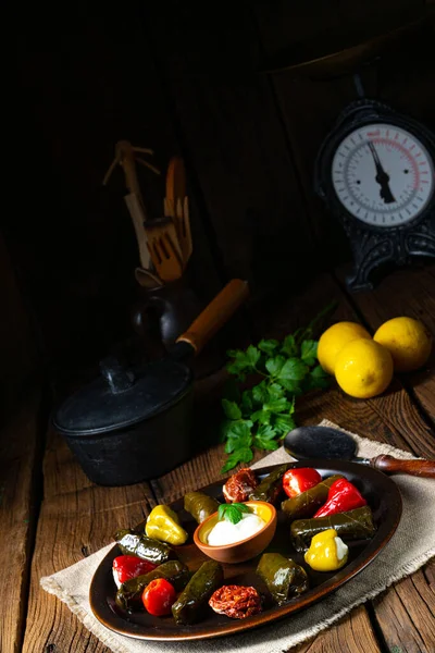 Yaprak Sarmas Hojas Rústicas Vid Llenas Arroz — Foto de Stock