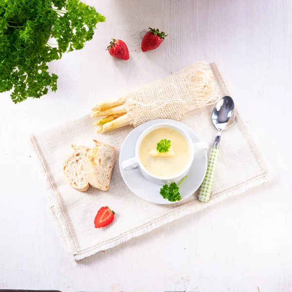 Delicious White Asparagus Cream Soup — Stock Photo, Image