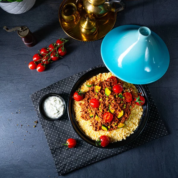 Bulgur Tomate Com Legumes Carne Picada — Fotografia de Stock