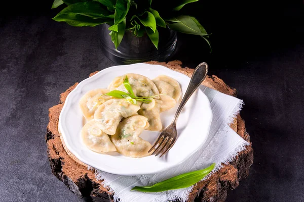 Pierogi Polacchi Pieni Pesto Ramsons — Foto Stock