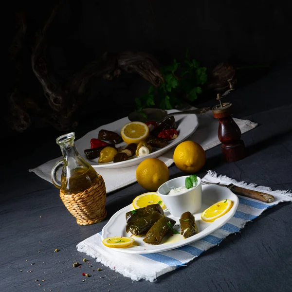 Dolmades Fyllda Druvblad Det Grekiska Sättet — Stockfoto