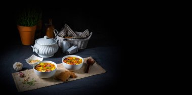 Büyükanne rezeptinden sonra bezelye çorbası