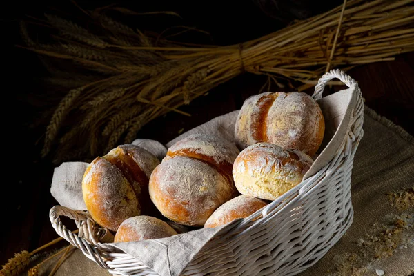 Zelfgemaakte Tarwebroodjes Als Ontbijt — Stockfoto