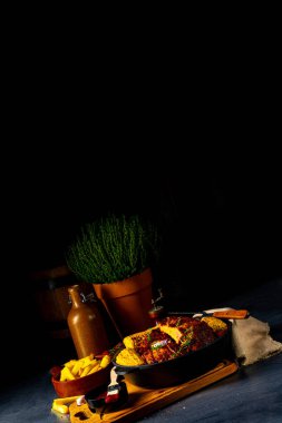 Fırından çıkmış pirzola.