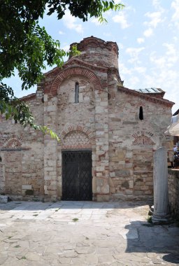 Giriş için Church of St John the Baptist.