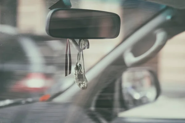 Die Fahne im Auto — Stockfoto