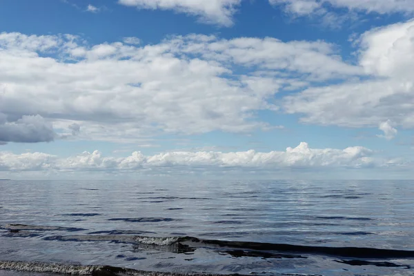 The Baltic Sea in the summer calm — Stock Photo, Image