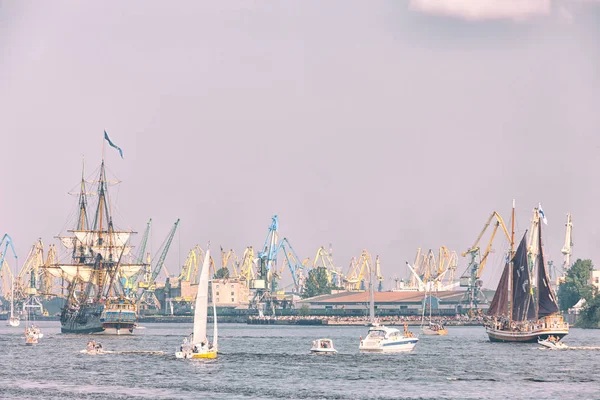 Antika segling på Daugava — Stockfoto