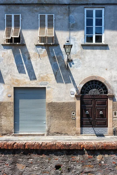 Fasaden på huset i Italien — Stockfoto