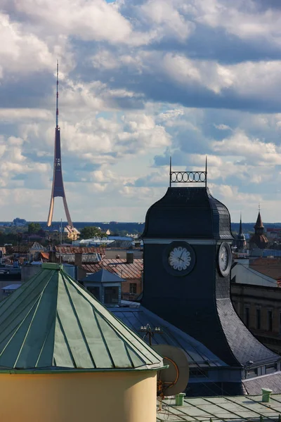 Tetők és a tornyok, Riga — Stock Fotó