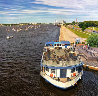 Gemiler ve yatlar Daugava