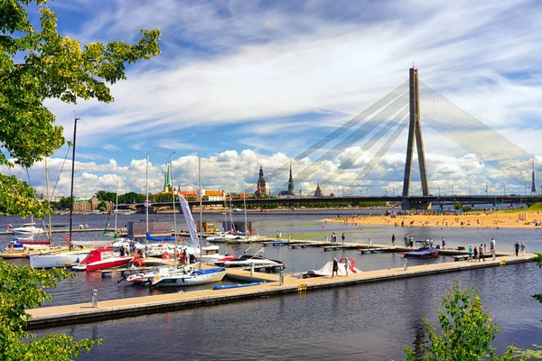 Regata en verano en Riga — Foto de Stock