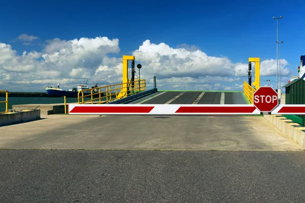 Le terminal portuaire — Photo