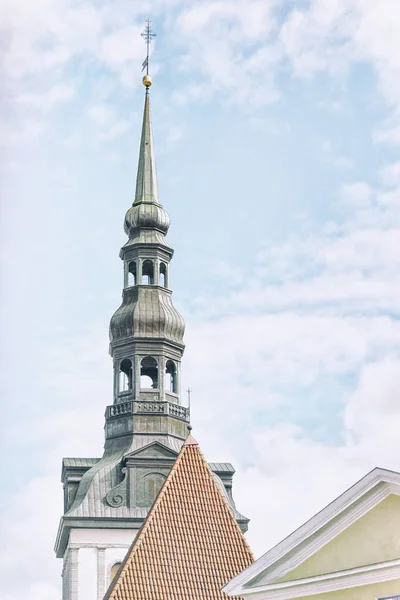 The spire of the cathedral in the city of Tallinn — Stock Photo, Image