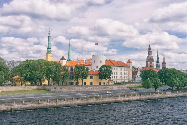 Riga embankment on a summer day — Stock Photo, Image