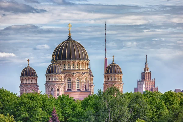 Spiers ve kuleleri, Riga — Stok fotoğraf