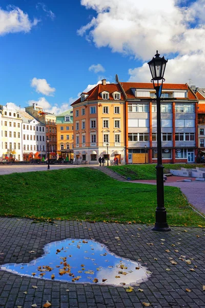 Plaza de la Cúpula en Riga en otoño — Foto de Stock