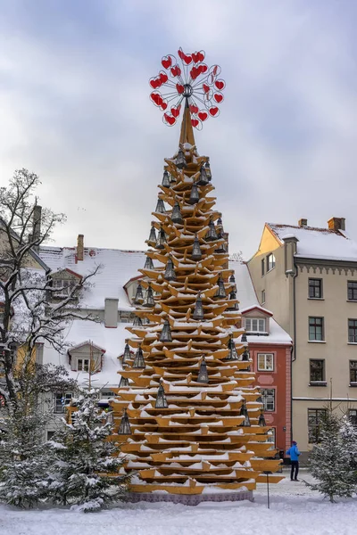 Decoratieve kerstboom in Riga — Stockfoto