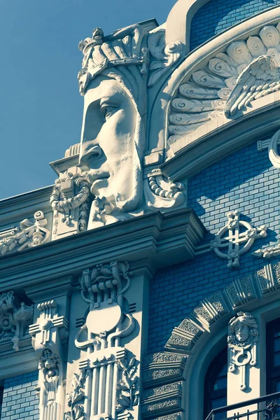 Fachada Una Casa Con Bajorrelieves Art Nouveau Azul Centro Riga — Foto de Stock