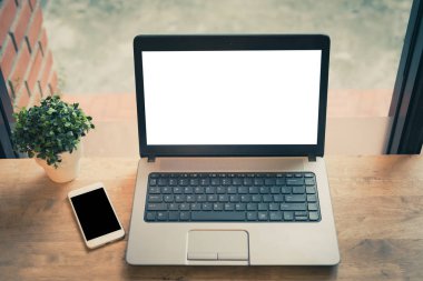 Boş ekran laptop ve smartphone