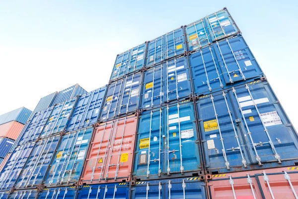 Basso Angolo Colpo Pila Scatole Container Importazione Esportazione Nel Cantiere — Foto Stock
