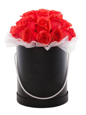 Kırmızı gül siyah lüks mevcut kutusunda. Çiçek kutusu.