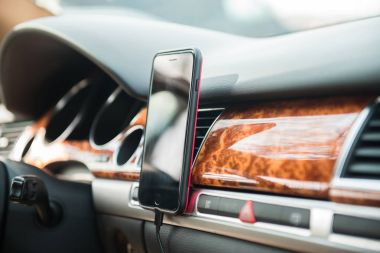 Mıknatıs araba üstünde hareket eden telefon bağlamak için Gps telefon tutucu.