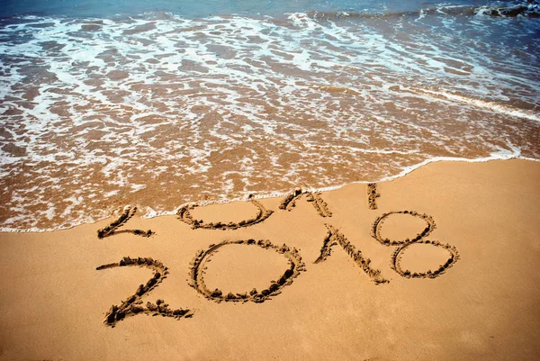 Nowy Rok 2018 Jest Koncepcja Najbliższych Napis 2017 2018 Plaży — Zdjęcie stockowe