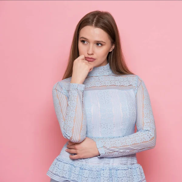 Young Adult Beautiful Pensive Woman Thinking New Ideas — Stock Photo, Image